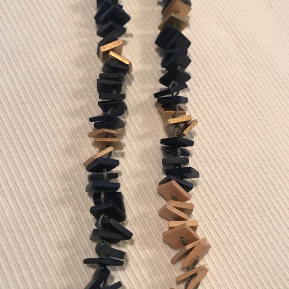 Sahara Wooden Necklace. Lightweight, brown/tan. - Picture 2 of 4